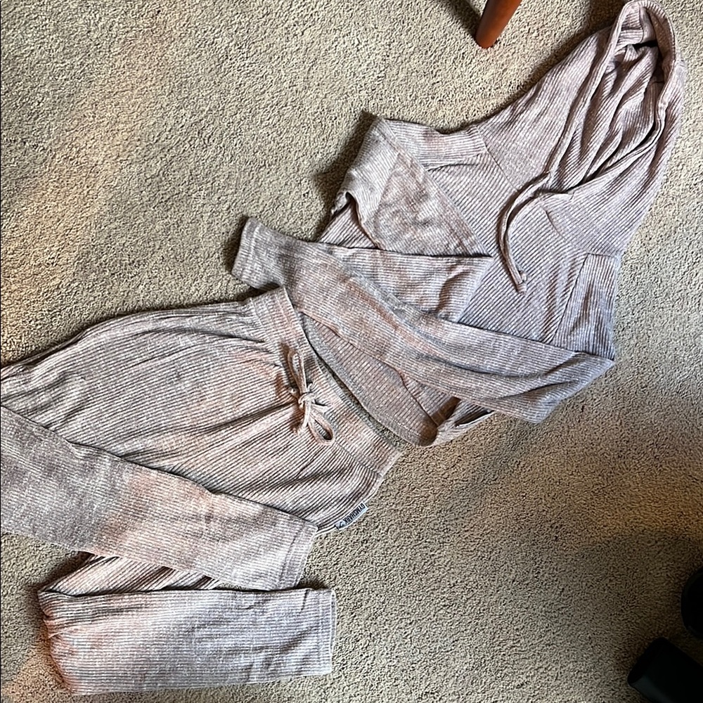 GYMSHARK lounge cropped Hoodie and Jogger Set